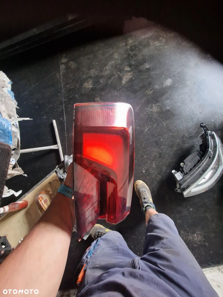 Lampa lewy tył  audi A5  B9  8W6.945.091.J - 2