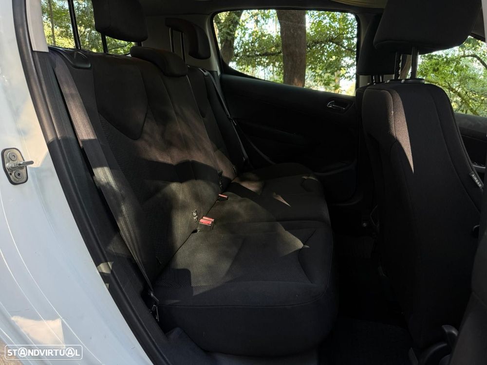 Peugeot 308 1.6 HDi Executive - 15