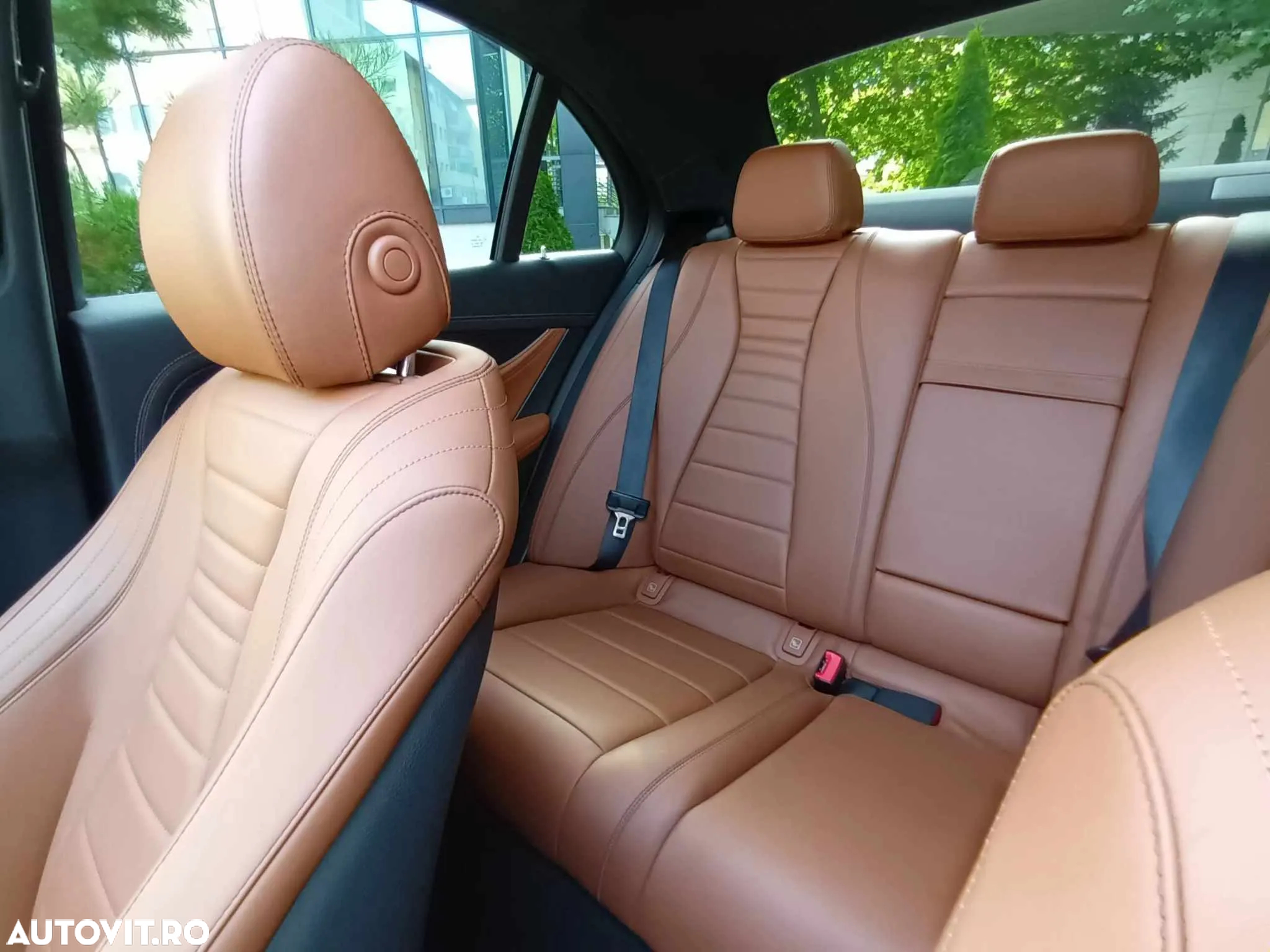 Mercedes-Benz E 220 d 9G-TRONIC AMG Line - 20