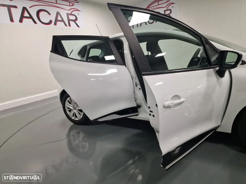 Renault Clio - 17