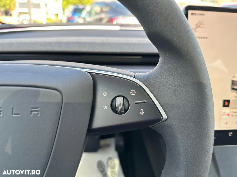 Tesla Model 3 Standard Reichweite Plus Hinterradantrieb - 10