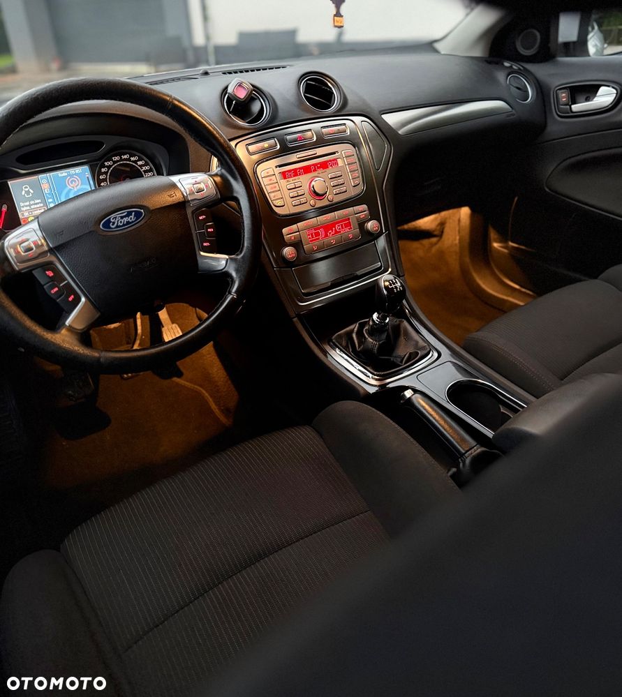 Ford Mondeo 1.8 TDCi Trend - 10