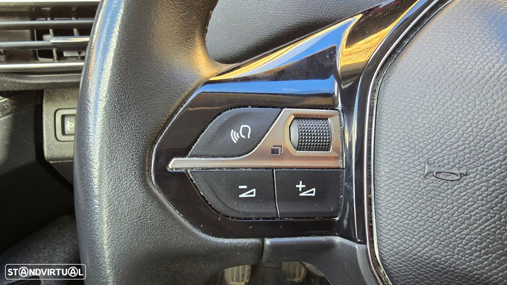 Peugeot 3008 1.5 BlueHDi Active - 15