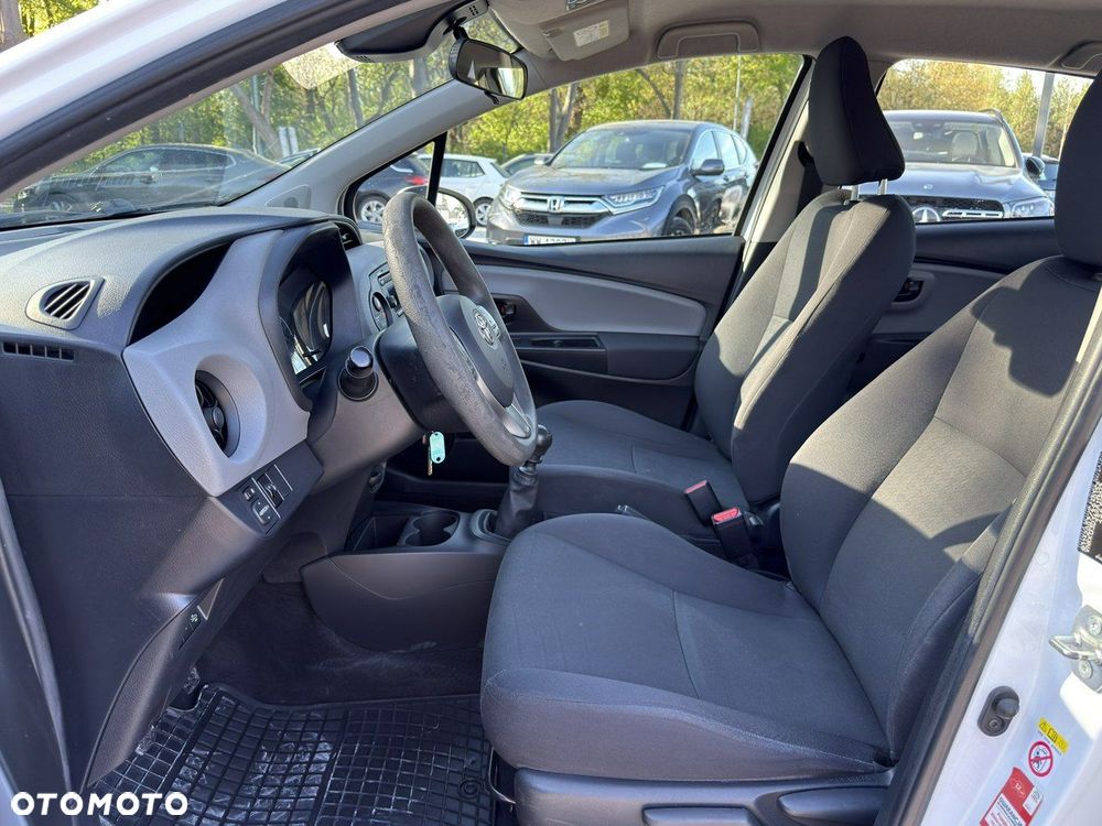 Toyota Yaris 1.5 Active - 12