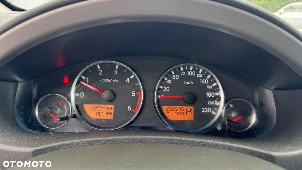 Nissan Pathfinder 2.5 DCi Elegance - 24