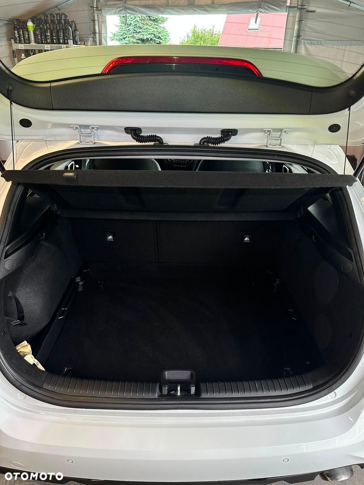 Kia Ceed 1.5 T-GDI Business Line Plus DCT - 10