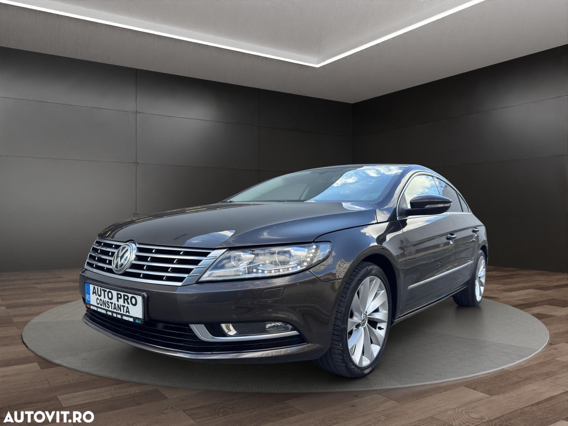 Volkswagen Passat CC - 1