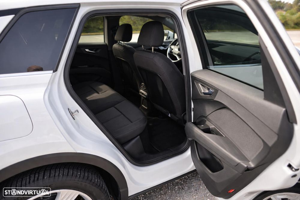 Audi Q4 e-tron 40 - 12