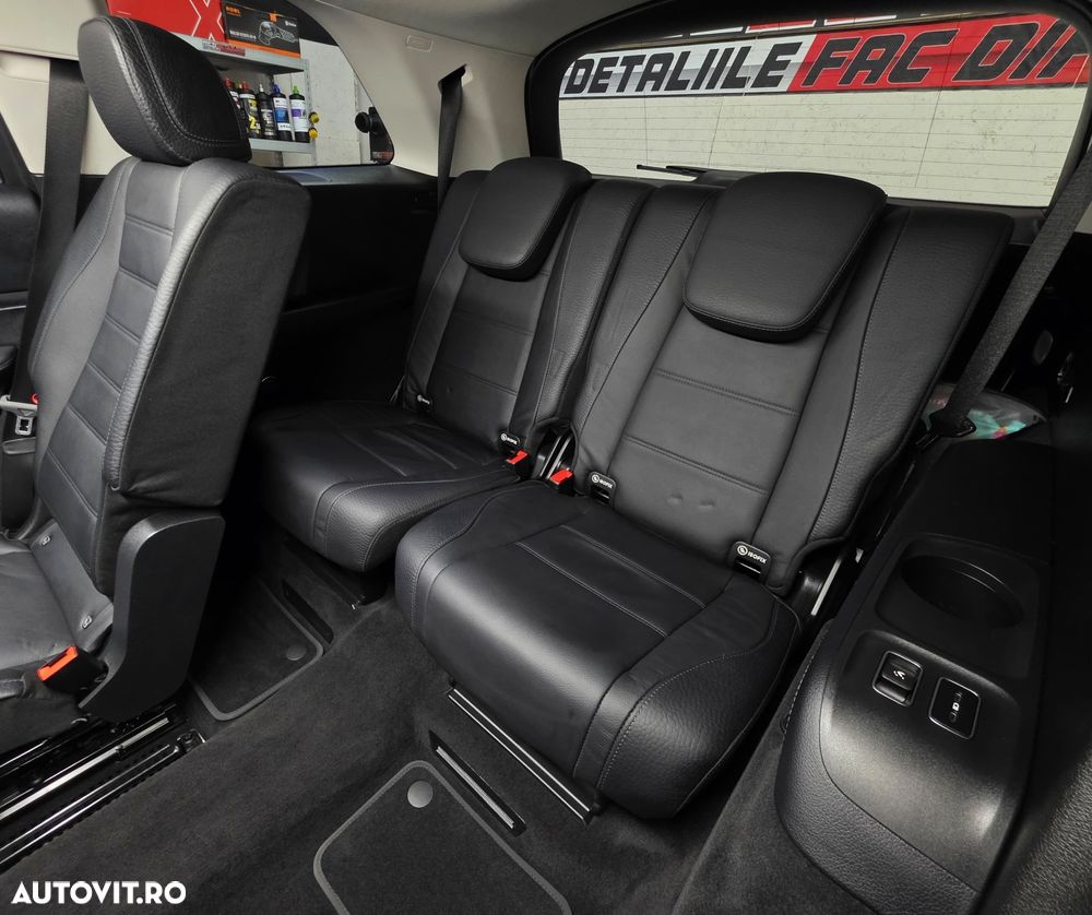 Mercedes-Benz GLS - 33