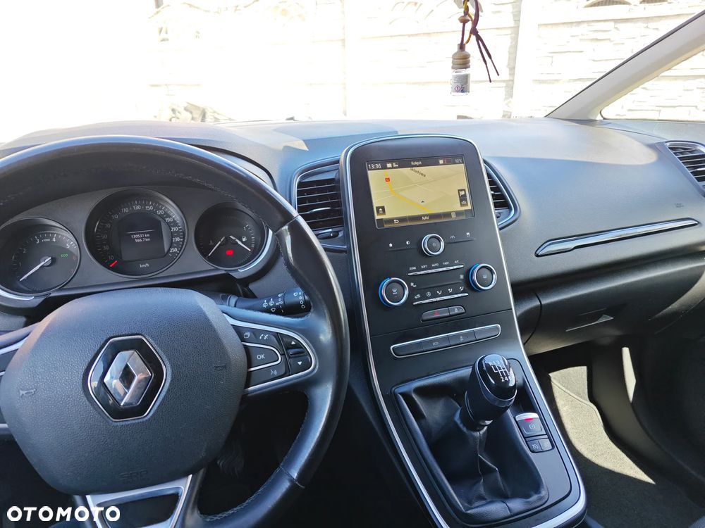 Renault Grand Scenic - 14