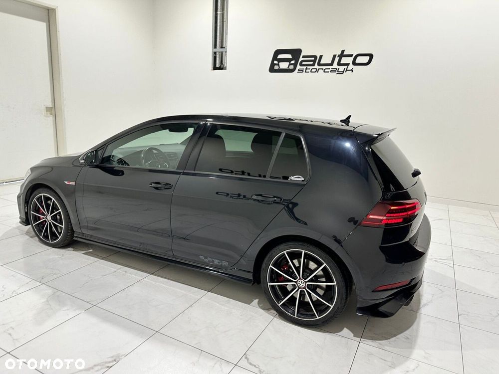 Volkswagen Golf - 20