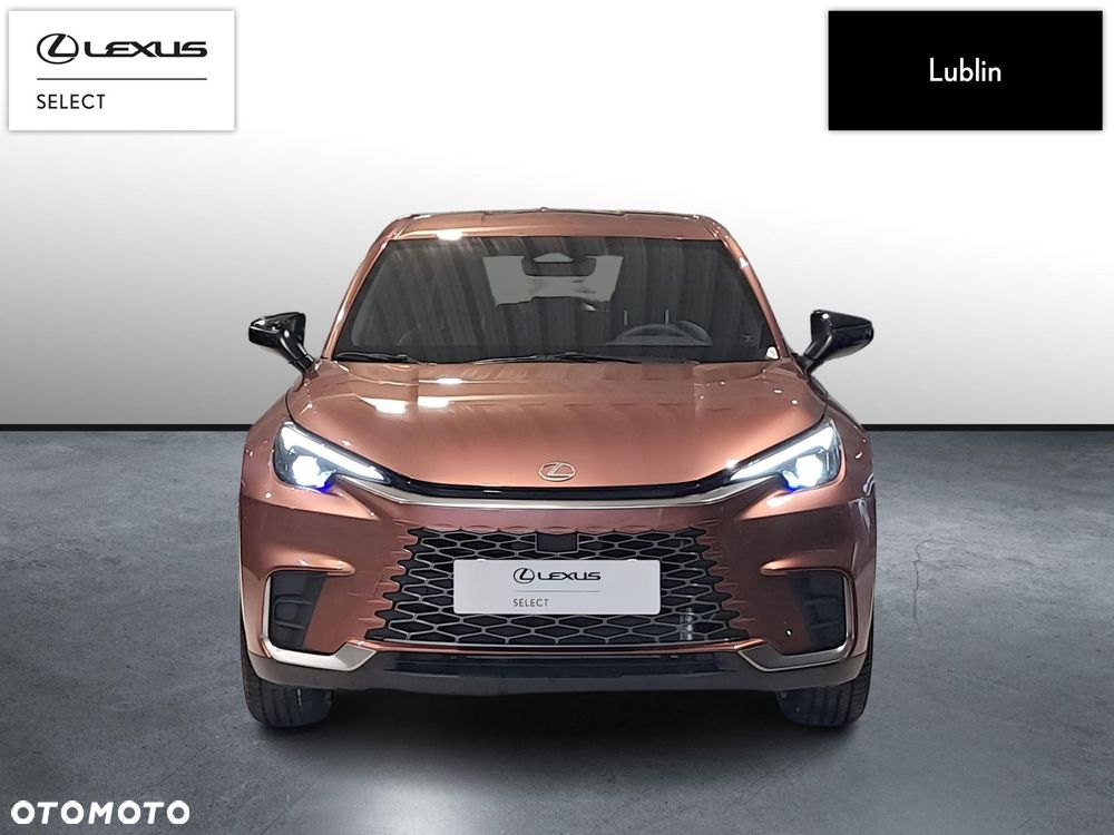 Lexus LBX - 8