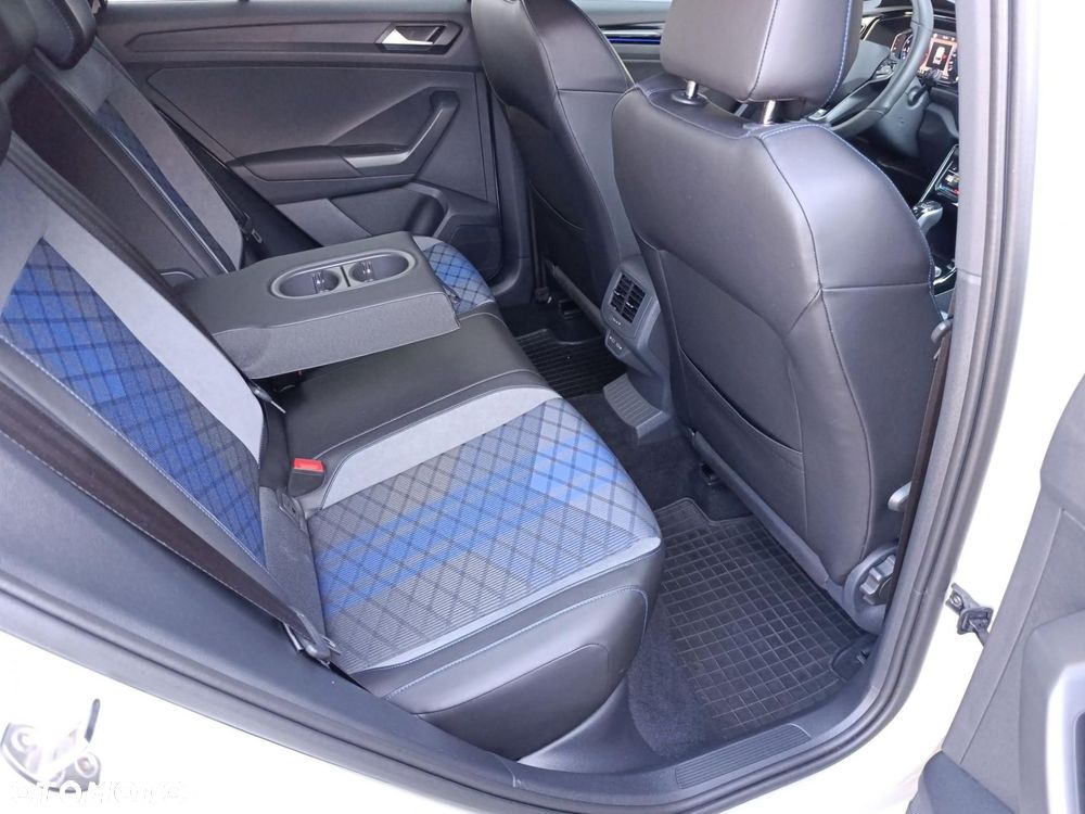 Volkswagen T-Roc - 15