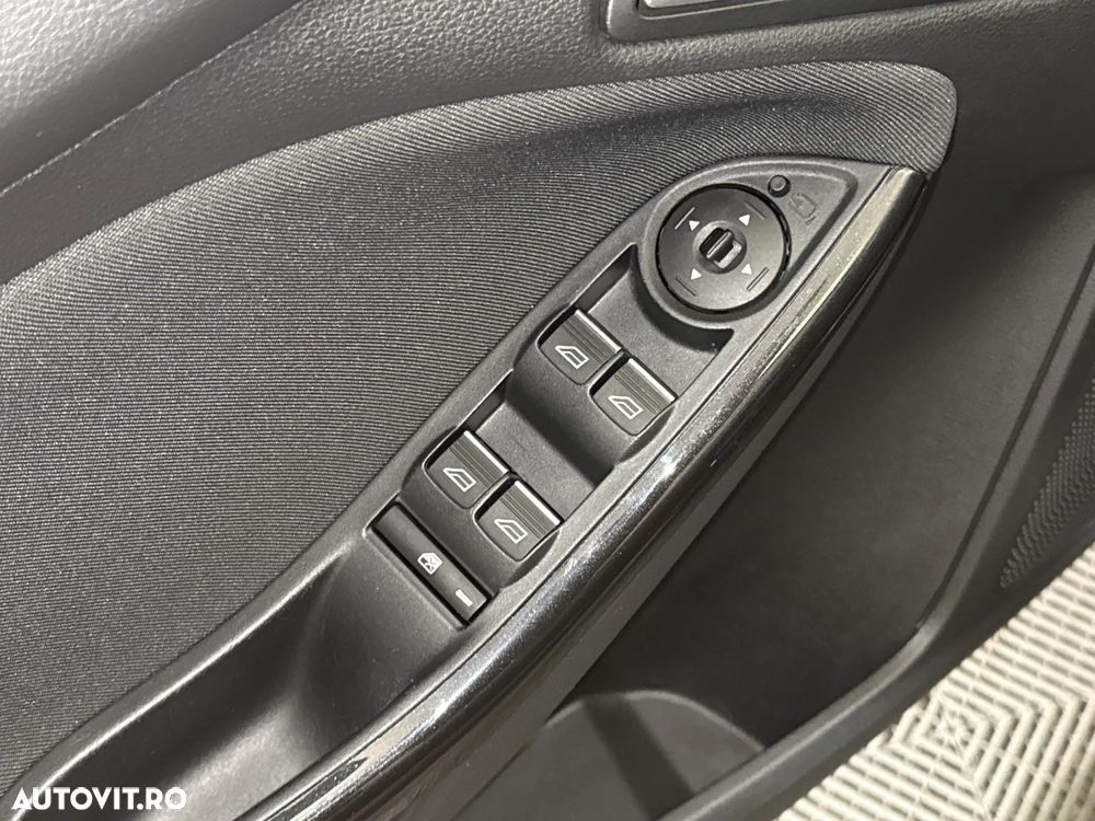Ford Focus - 15