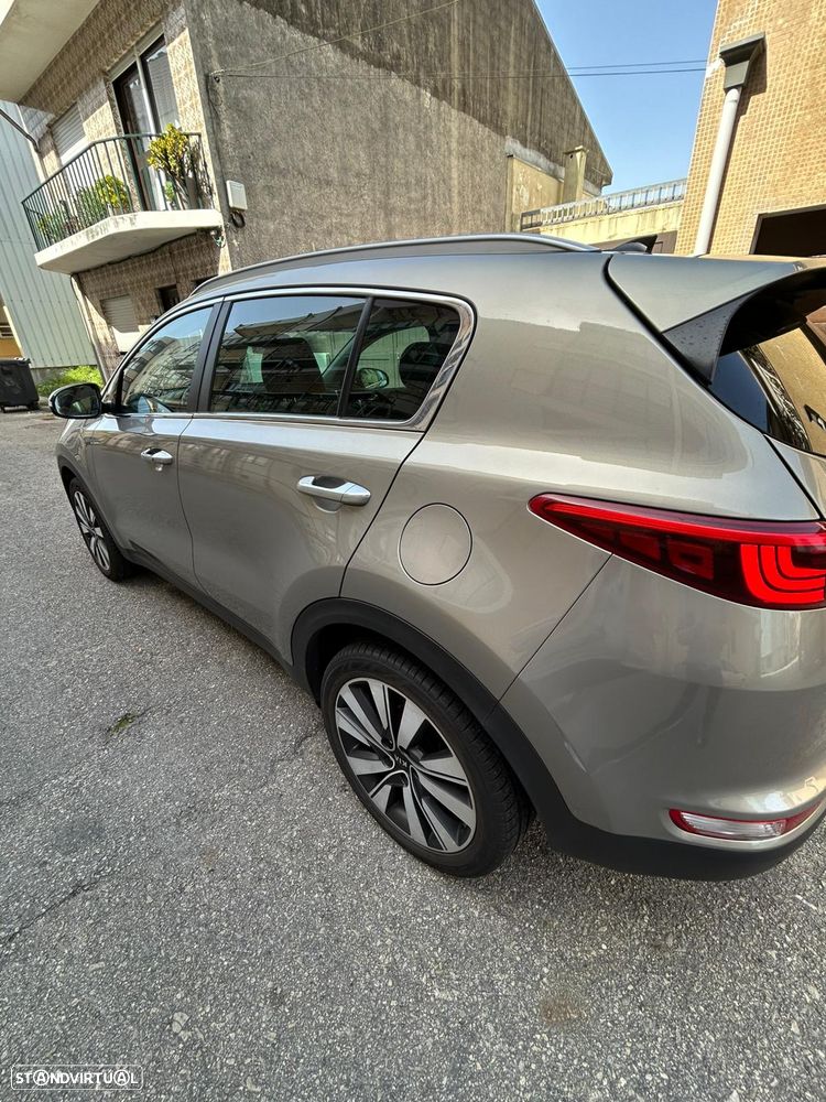 Kia Sportage 1.7 CRDI ISG Nav Line - 12
