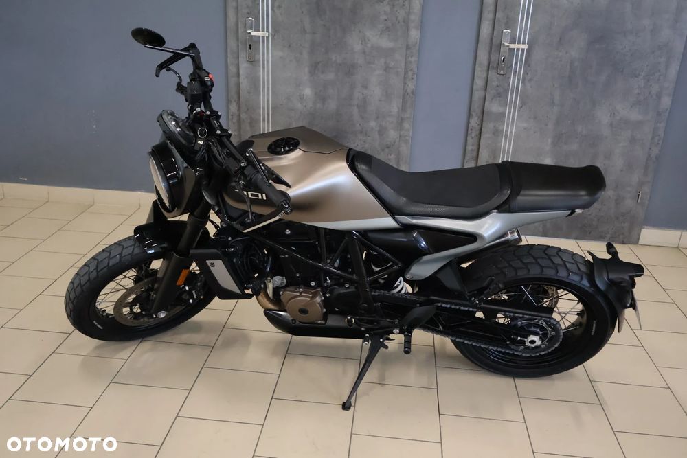 Husqvarna Svartpilen - 22
