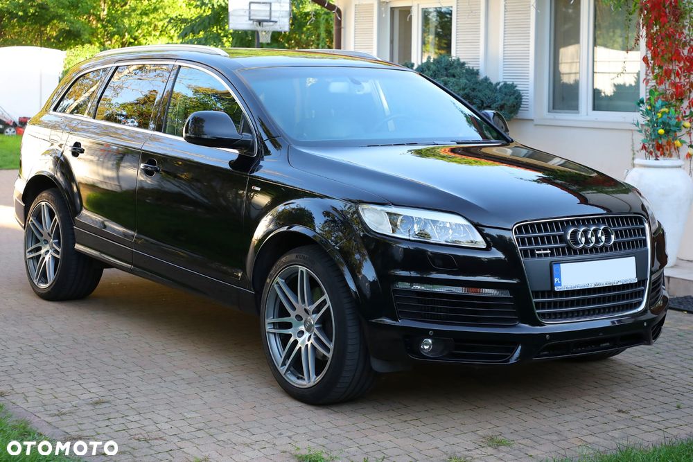 Audi Q7 - 1