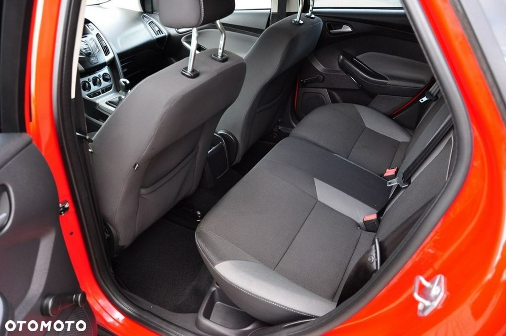 Ford Focus - 24