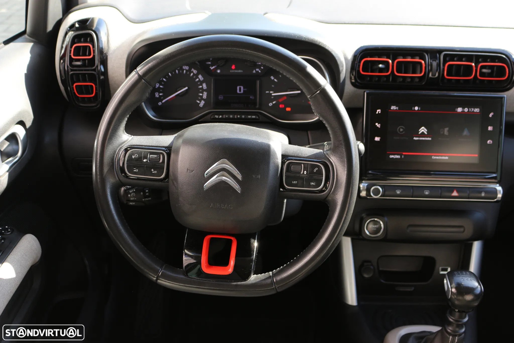 Citroën C3 Aircross 1.2 PureTech Shine - 19
