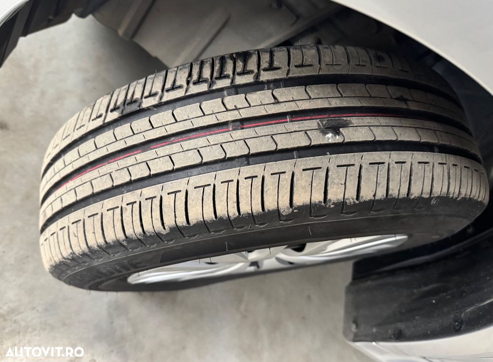 Toyota Yaris 1.5 VVT-i HSD Exclusive Style - 19