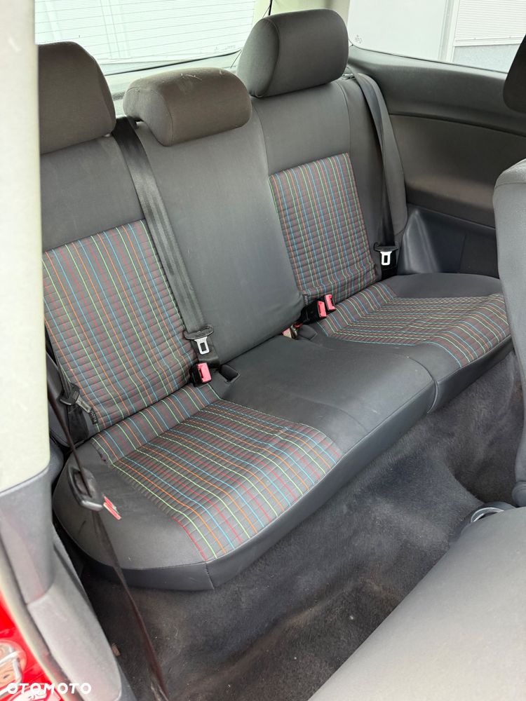 Volkswagen Polo 1.4 16V Sportline - 24