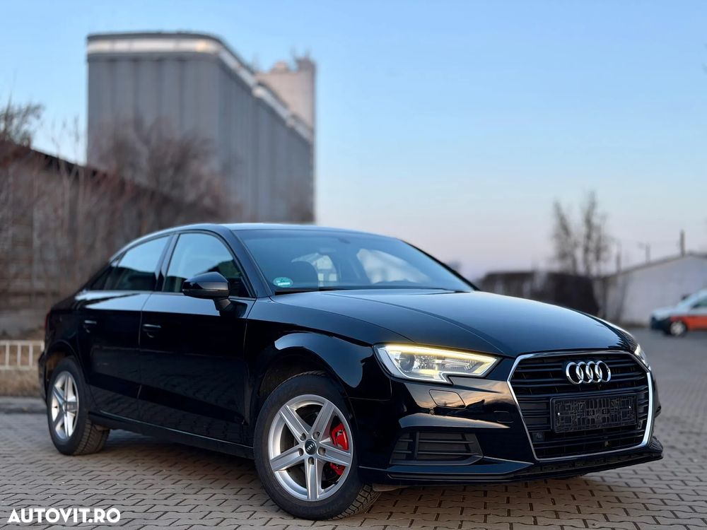 Audi A3 2.0 TDI S tronic Sport - 2