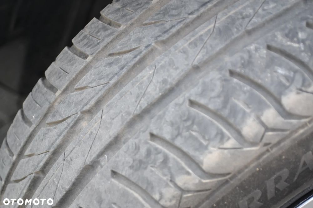 Skoda Fabia 1.4 16V Ambiente - 38