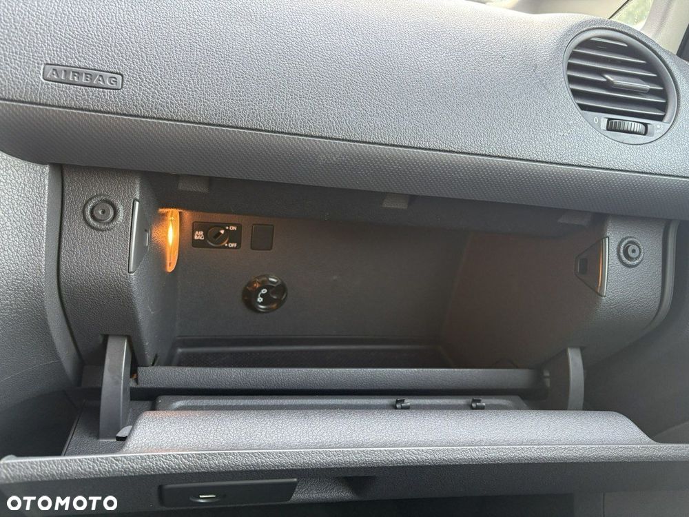 Volkswagen Caddy - 21