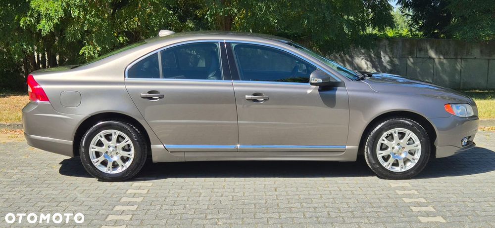 Volvo S80 2.0 Momentum - 4