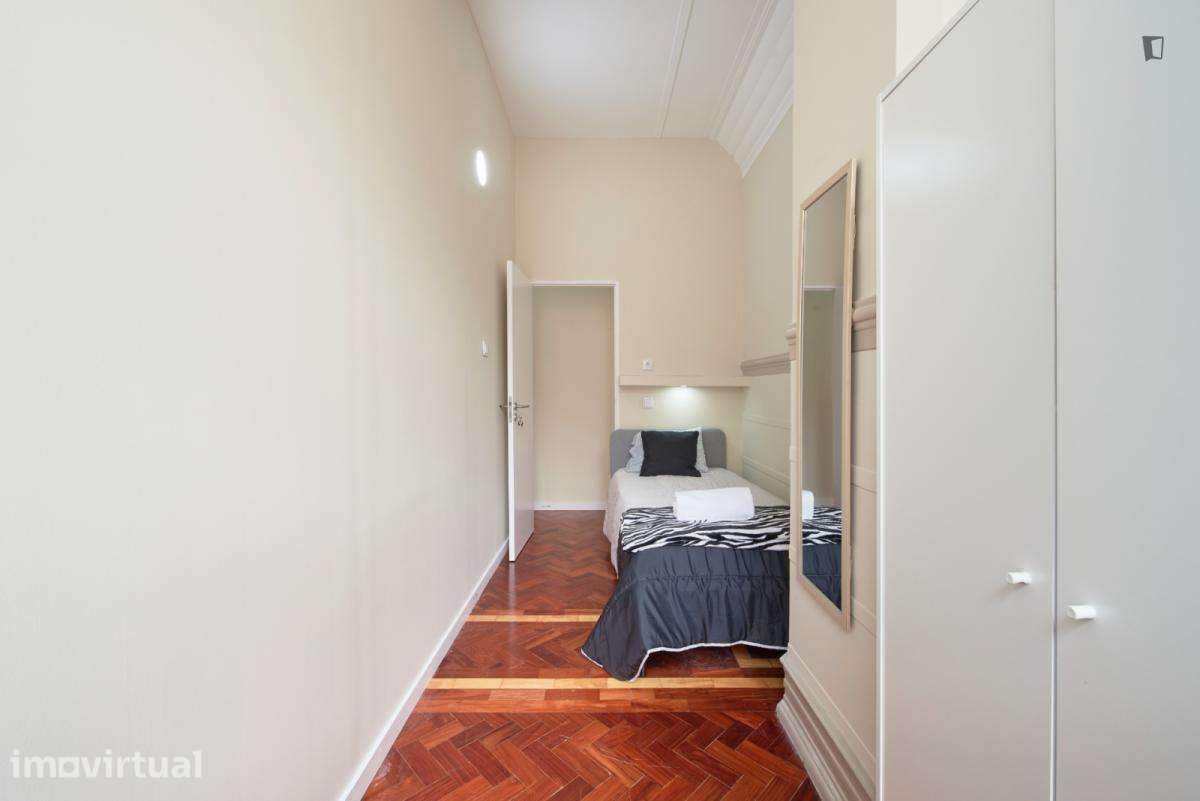 Quarto - localizado em Saldanha Lisbon - Grande imagem: 4/51