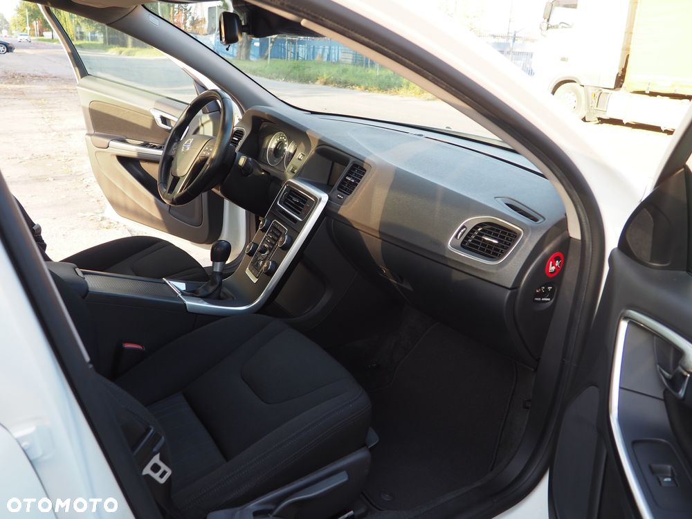 Volvo S60 D2 - 12