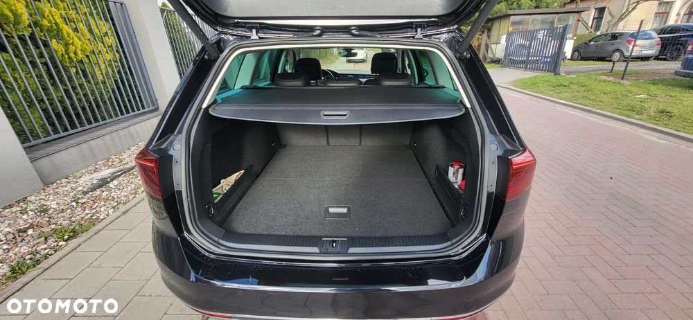 Volkswagen Passat 2.0 TDI Elegance DSG - 9