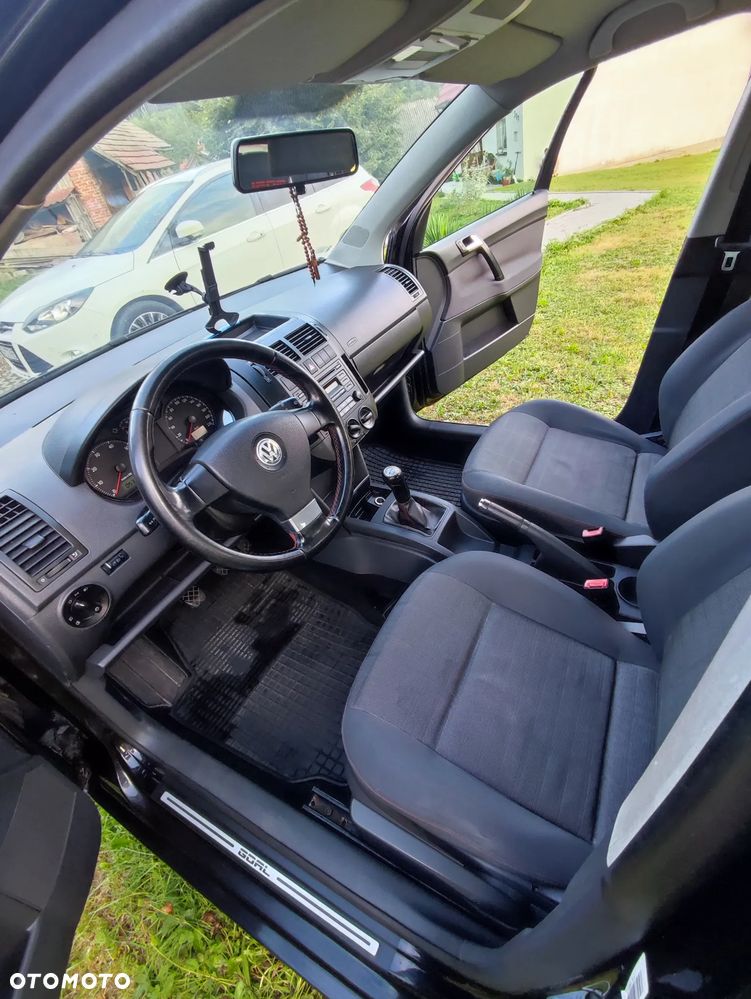 Volkswagen Polo - 13