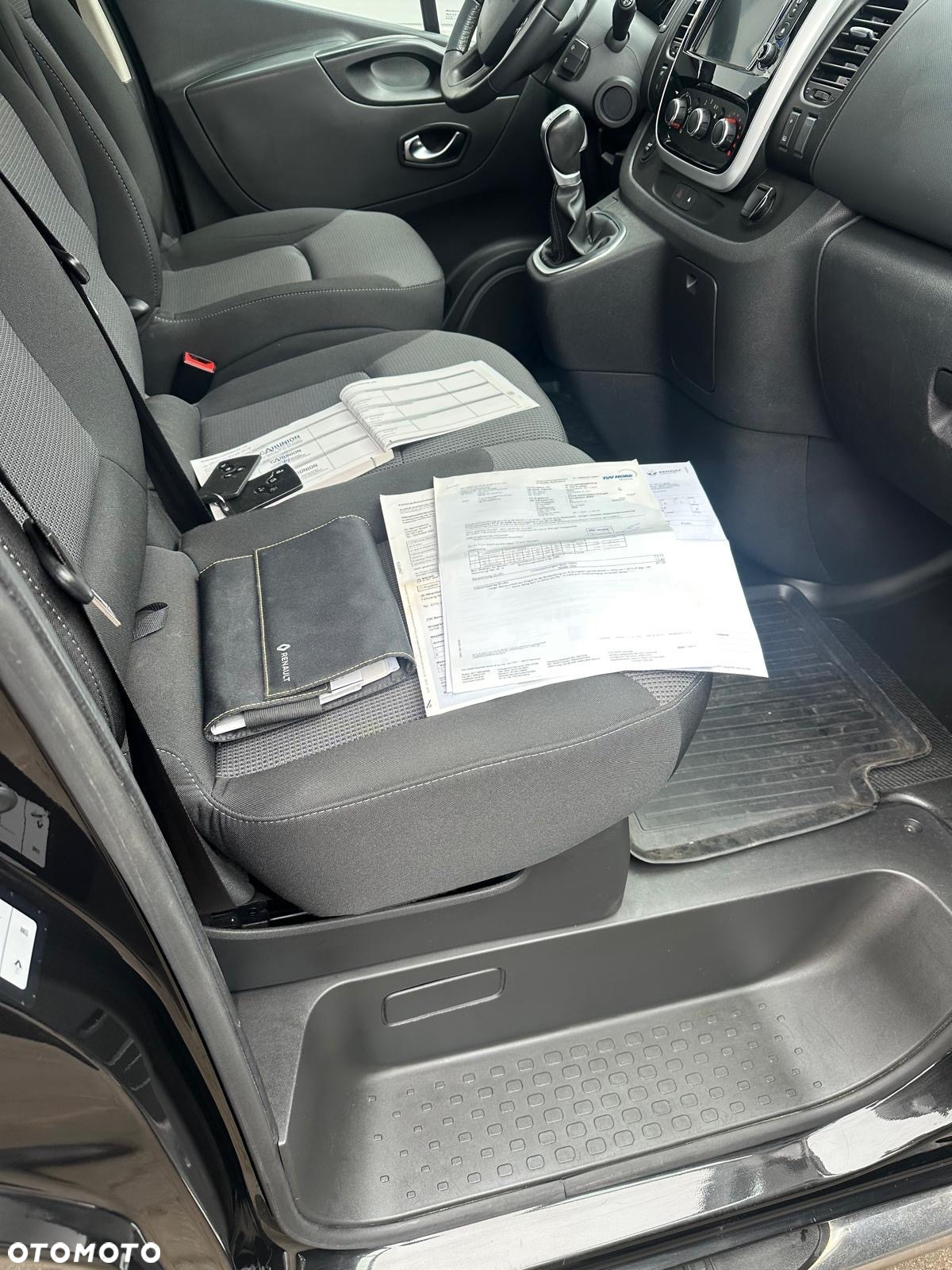 Renault Trafic - 30