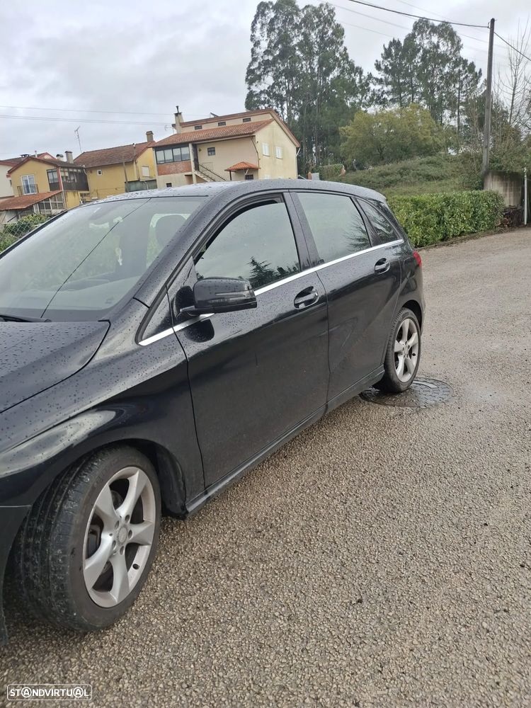 Mercedes-Benz B 180 CDI (BlueEFFICIENCY) - 2