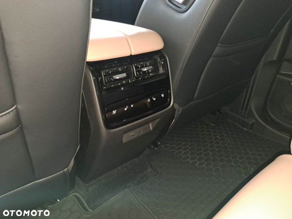 Chery Tiggo 9 - 11