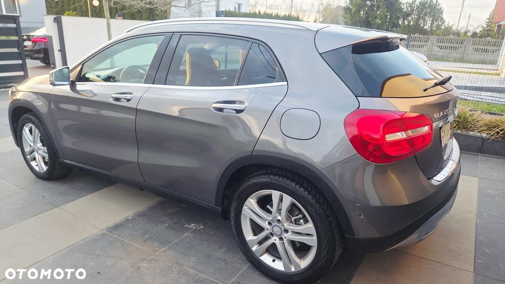 Mercedes-Benz GLA 250 4-Matic - 32
