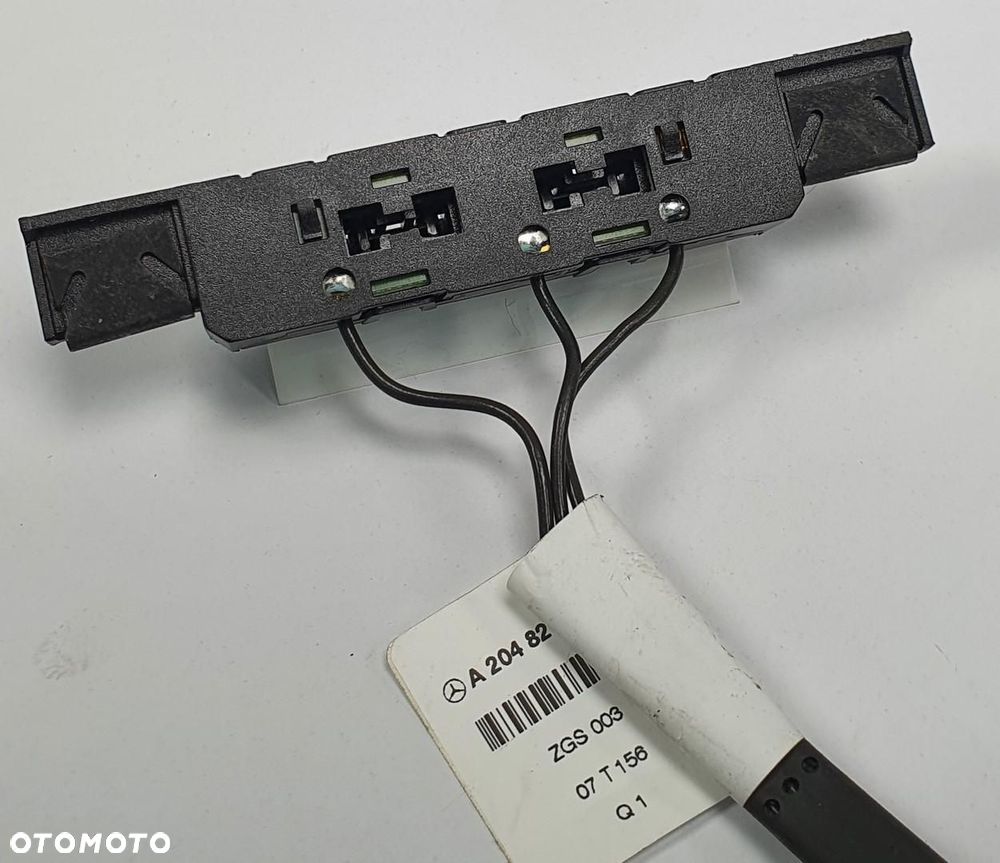 WZMACNIACZ ANTENY MERCEDES W204 A2048270248 - 3
