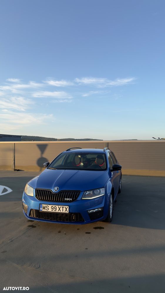 Skoda Octavia 2.0 TDI DSG RS - 3