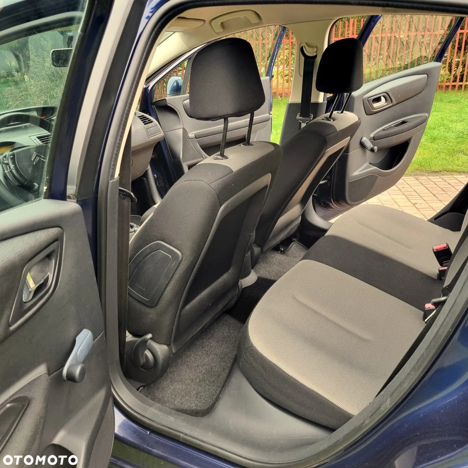 Citroën C4 1.6 HDi Impress - 18