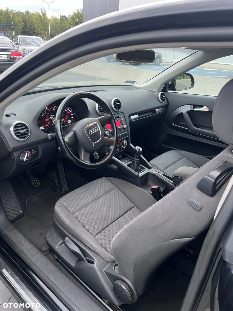Audi A3 3-drzwiowe 1.6 TDI DPF Ambition - 17