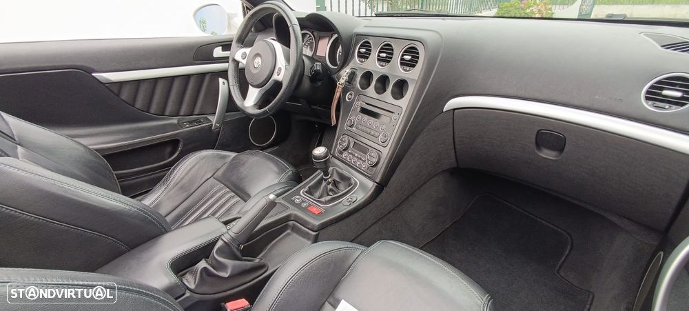 Alfa Romeo Spider 2.4 JTDM - 10