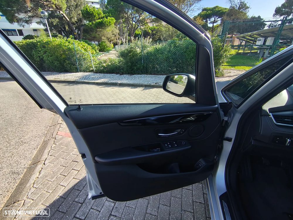 BMW 216 Gran Tourer - 29