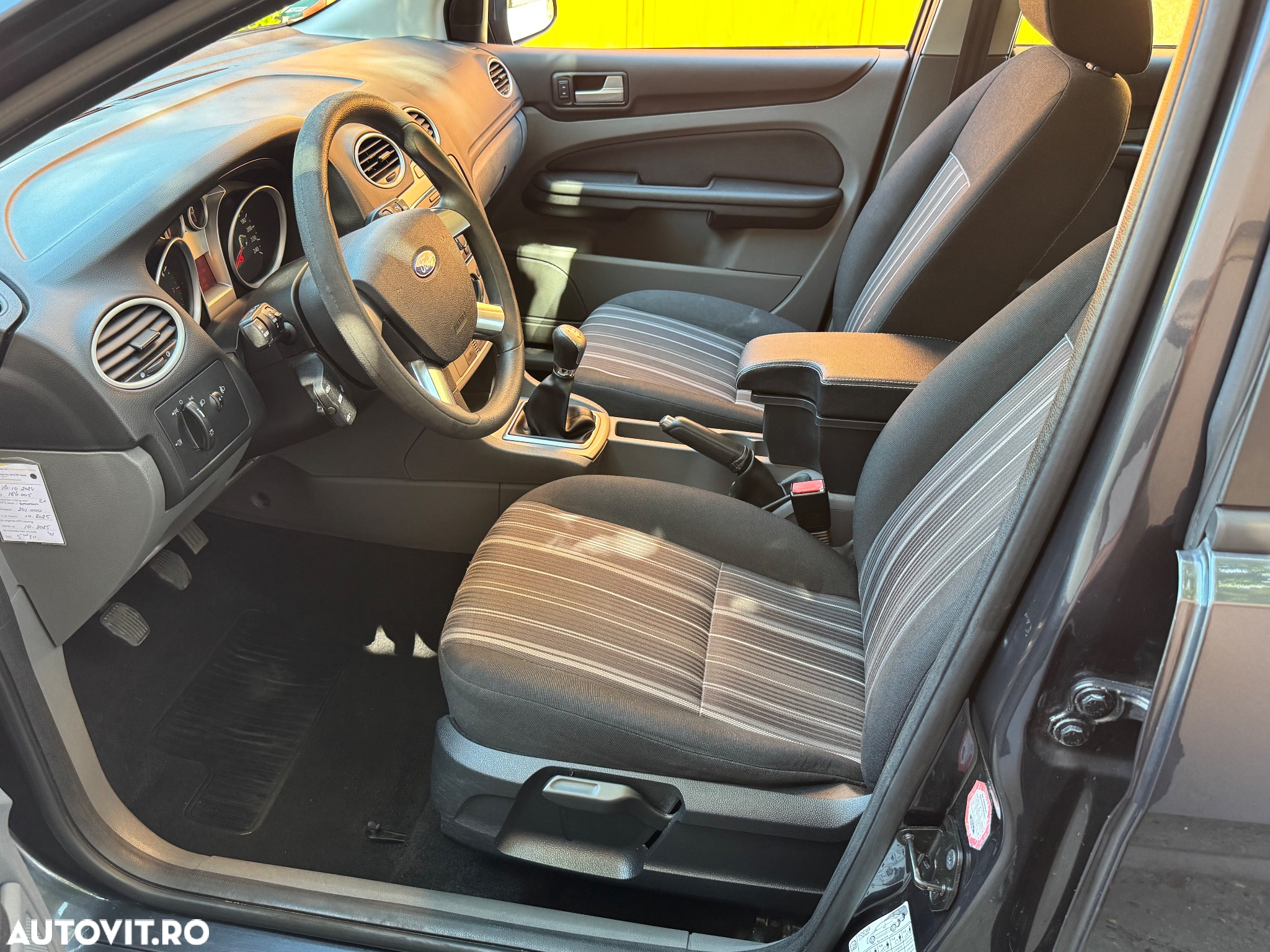 Ford Focus Turnier 1.6 Ti-VCT Ambiente - 9