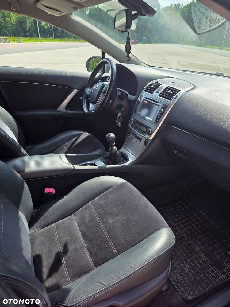 Toyota Avensis 2.0 D-4D Comfort - 6