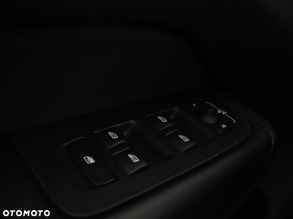 Volvo XC 60 T6 AWD Recharge Geartronic Inscription Expression - 36