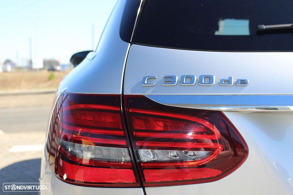 Mercedes-Benz C 300 de AMG Line - 21