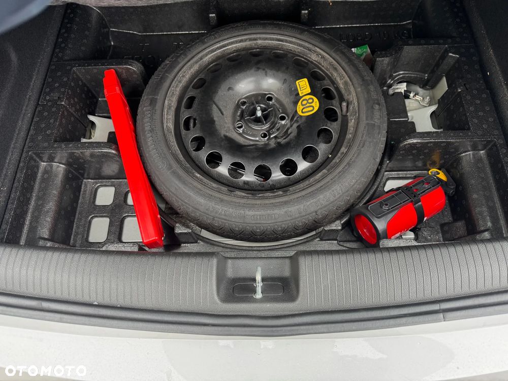 Opel Astra 1.2 T Edition S&S - 11