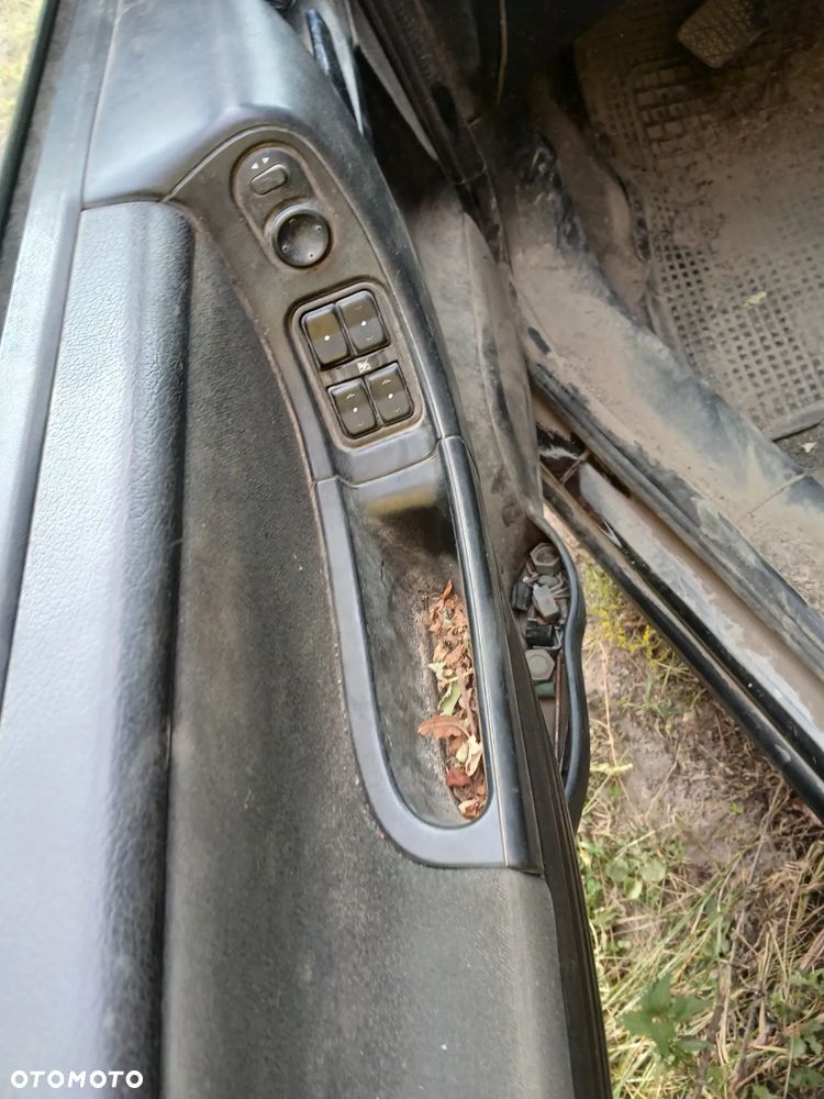 OPEL ZAFIRA A Z20R fotel fotele kanapa deska kokpit podsufitka boczek boczki klamka podłokietnik - 3