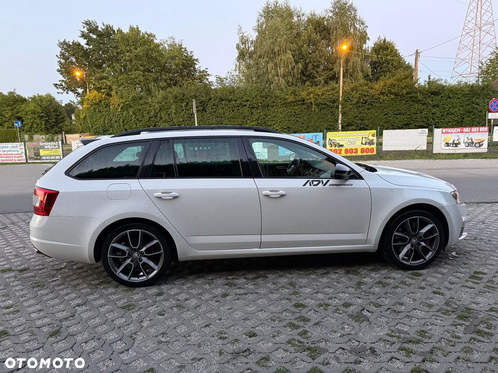 Skoda Octavia 2.0 TSI RS DSG - 2